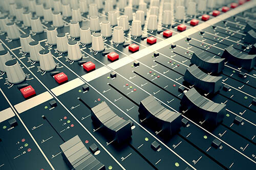 Konzeptbild: Mischpult als SEO Stellschrauben
